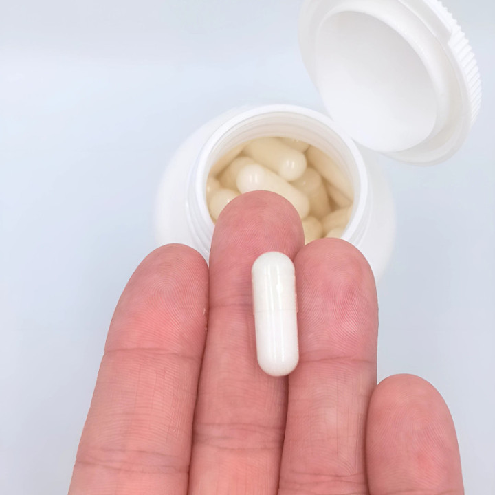 Maślan Sodu 720 mg Aliness – Kwas masłowy w mikrokapsułkach 100 kapsułek VEGE suplement diety